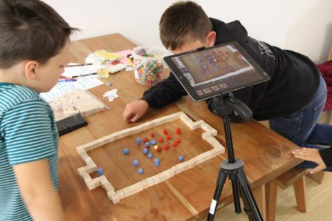 Teilnehmende bei Stop-Motion Workshop